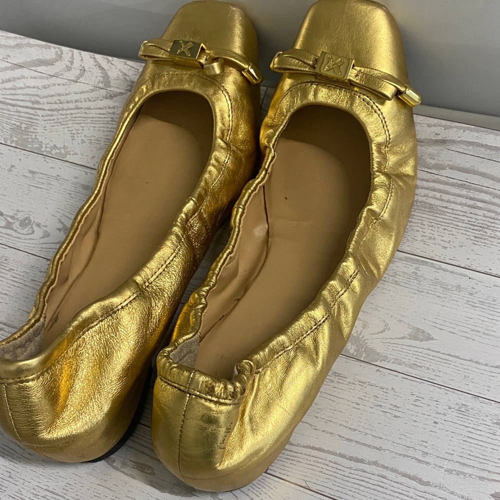 Donald J Pliner Gold Metallic Ballet Flats Women’s 9.5 Leather Bow Square Toe De - Picture 6 of 8